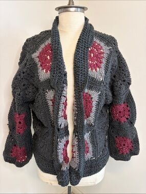 HANDMADE Vintage Granny Square Crochet Cardigan Charcoal Grey Berry Speckled OS